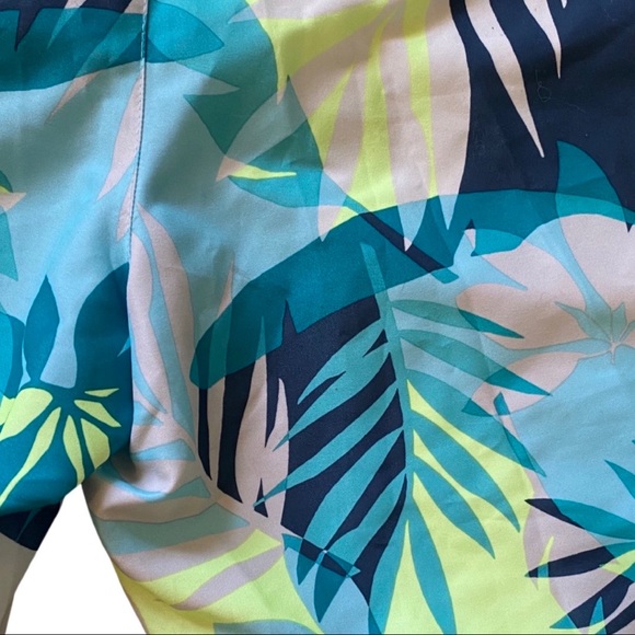 Men’s Old Navy Swim Trunk - Picture 4 of 5